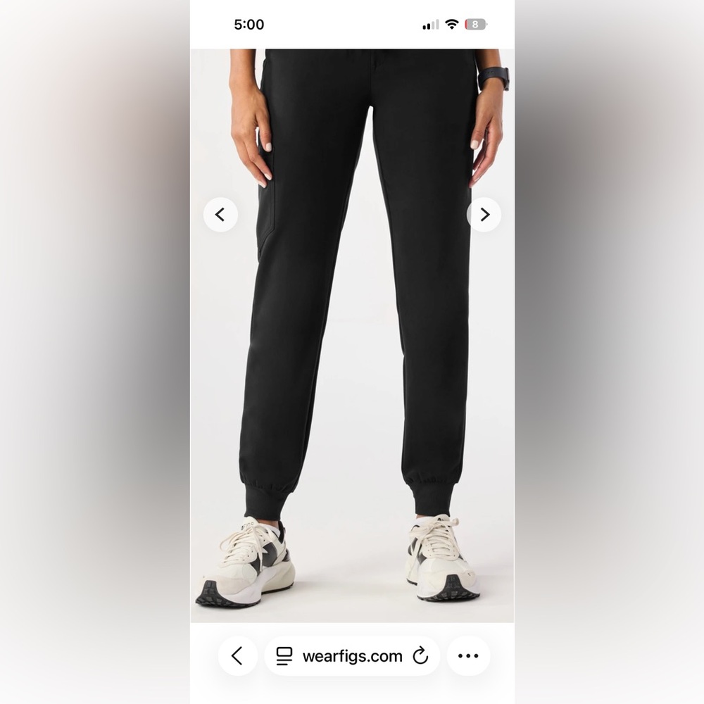 Black fig zomora scrub bottoms. Size large